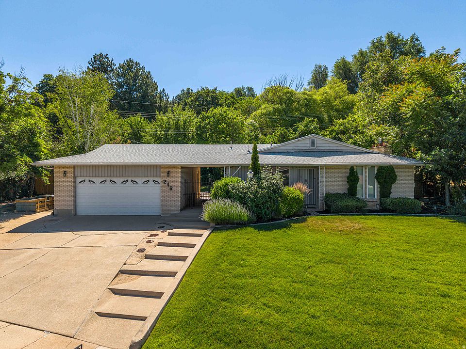 1st image of 246 Oak Dr
