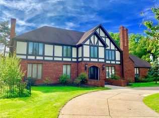 9604 Fitzwater Rd, Brecksville, OH 44141