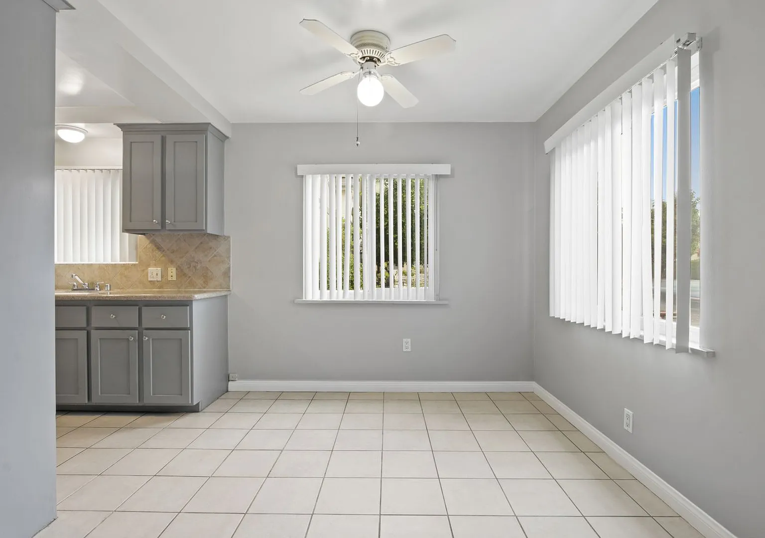 2433-2435 S. Baldwin Ave. — Photo 4