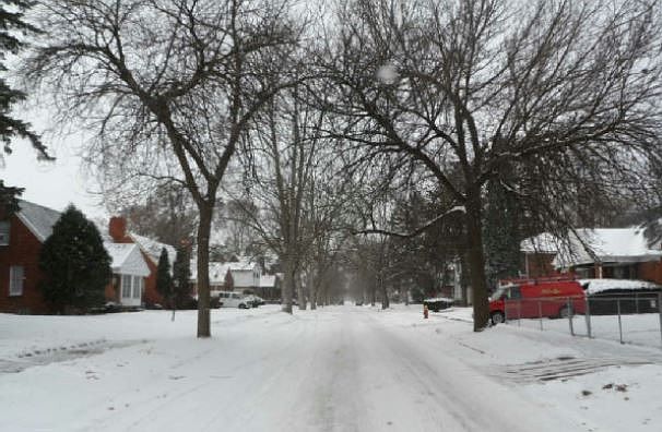 2nd image of 54 W Hildale