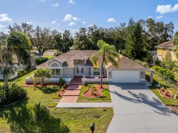 1703 Golfside Village Dr, Lehigh Acres, FL 33936