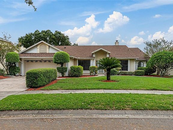 3rd image of 3170 Crested Cir