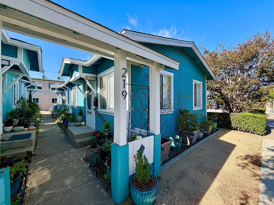 219 7th St #219