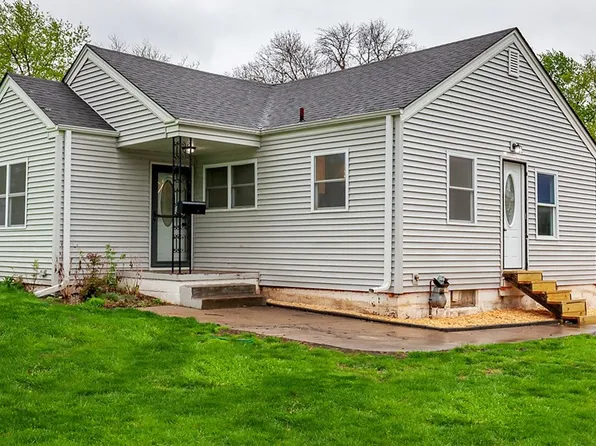 6113 College Ave, Des Moines, IA 50322