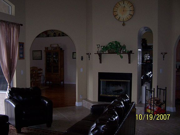 LIVE ROOM