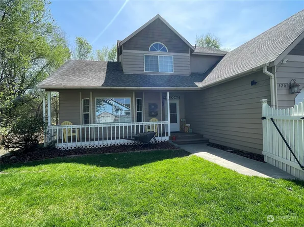 420 5th Avenue, Oroville, WA 98844