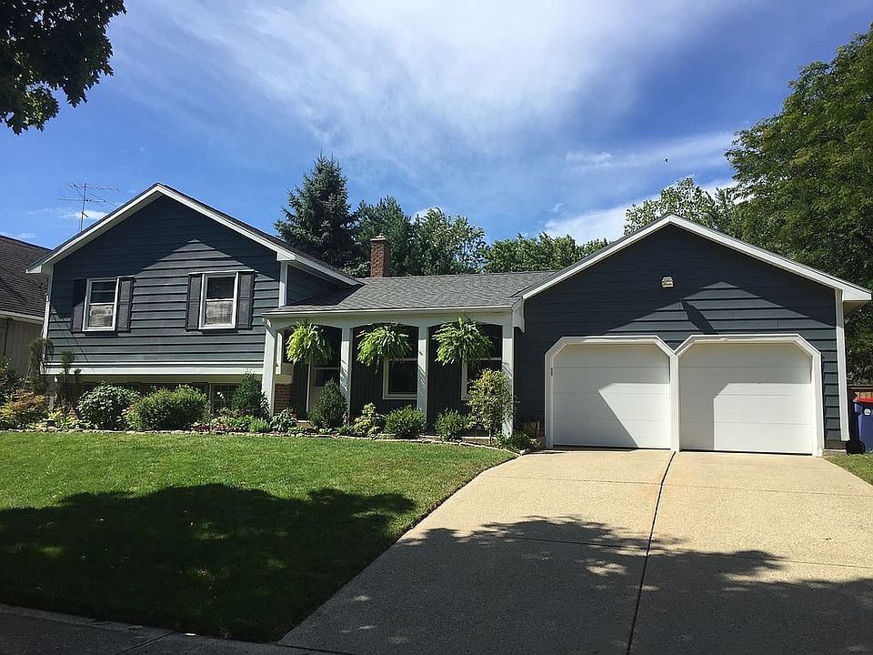 1st image of 2301 Briar Hills Dr NE