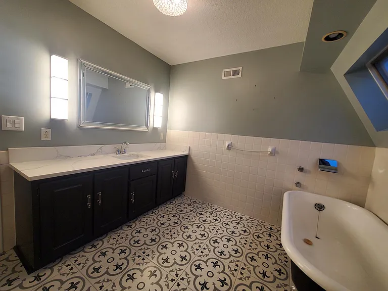 4704 Great Oaks Dr — Photo 18