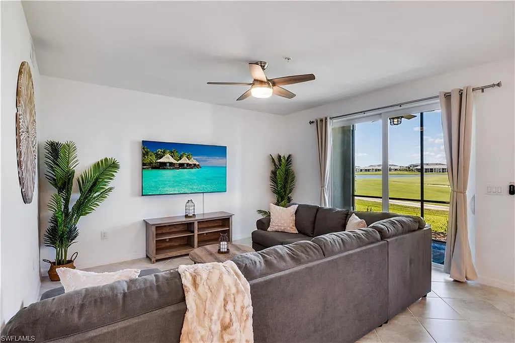 2 bed, 2.0 bath, 1569 sqft, $6,500 — Photo 3