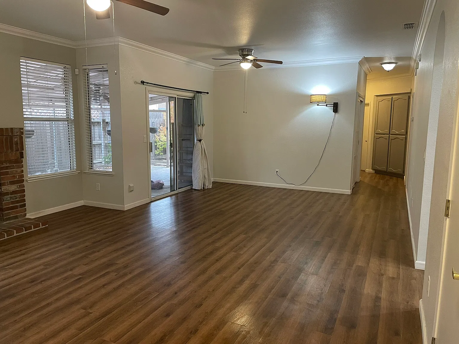 3 bed, 1350 sqft, $2,700 — Photo 3
