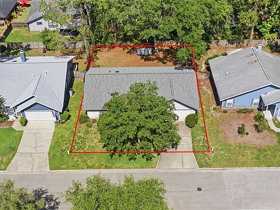 3rd image of 6438 NW 37th Ter