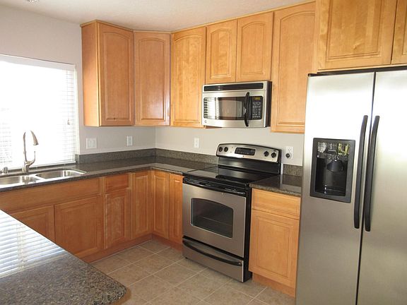 5th image of 203 Essex Way