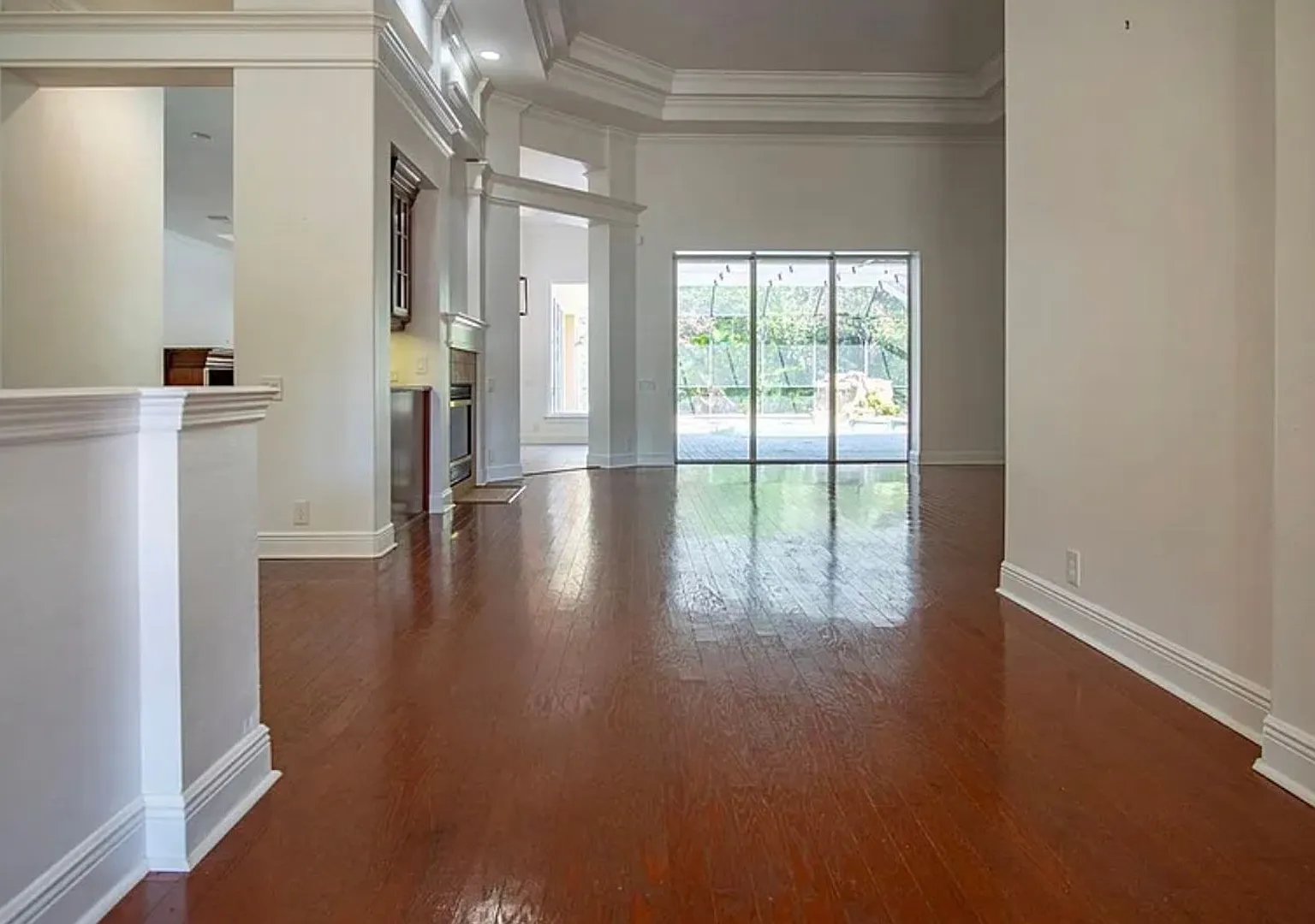 Luxury Living in Bellechase Where Elegance Meets Everyday Comfort — Photo 3