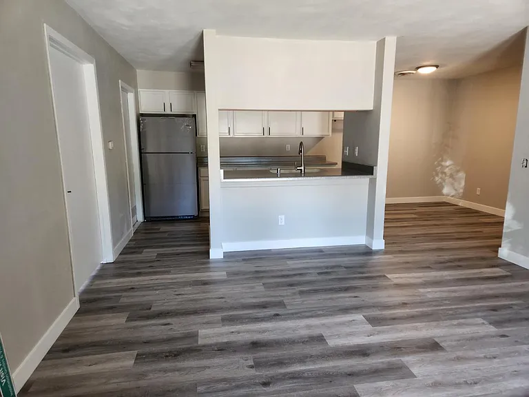 1320 Riverside Dr #1 — Photo 1