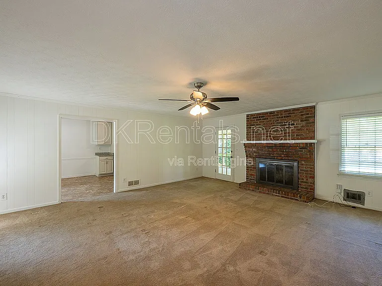 120 Burnett Way — Photo 17