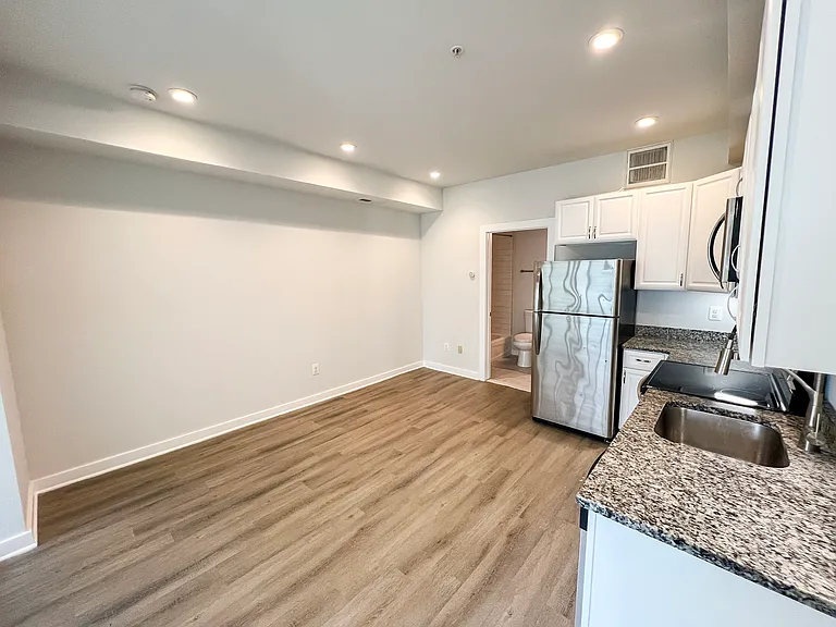 845 Upshur St NW #2B — Photo 2