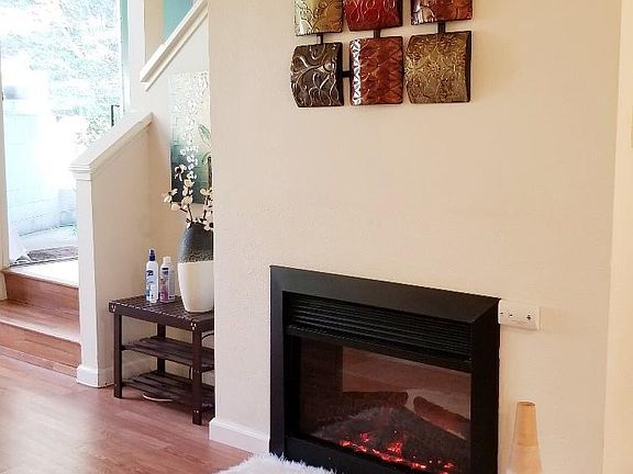 5th image of 357 Half Moon Ln APT 9