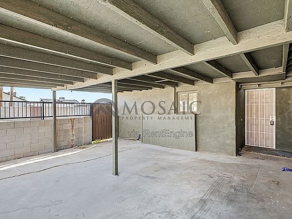4th image of 2401 W Monroe St