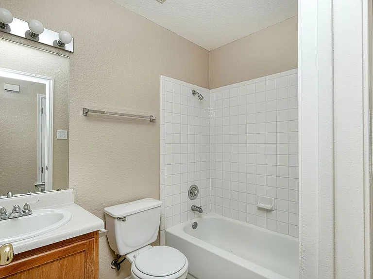 124 Hunter Rex Way — Photo 9