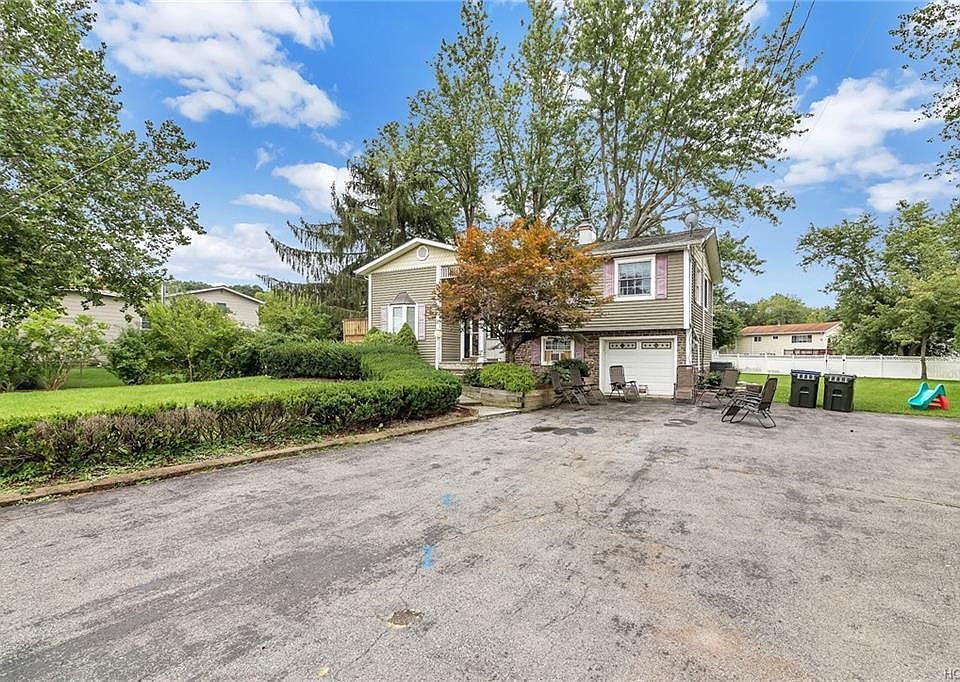 1st image of 382 Lake Shore Dr