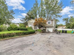 382 Lake Shore Dr, Monroe, NY