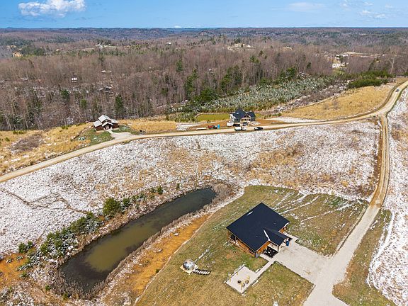 2nd image of 103 Shawnee Run