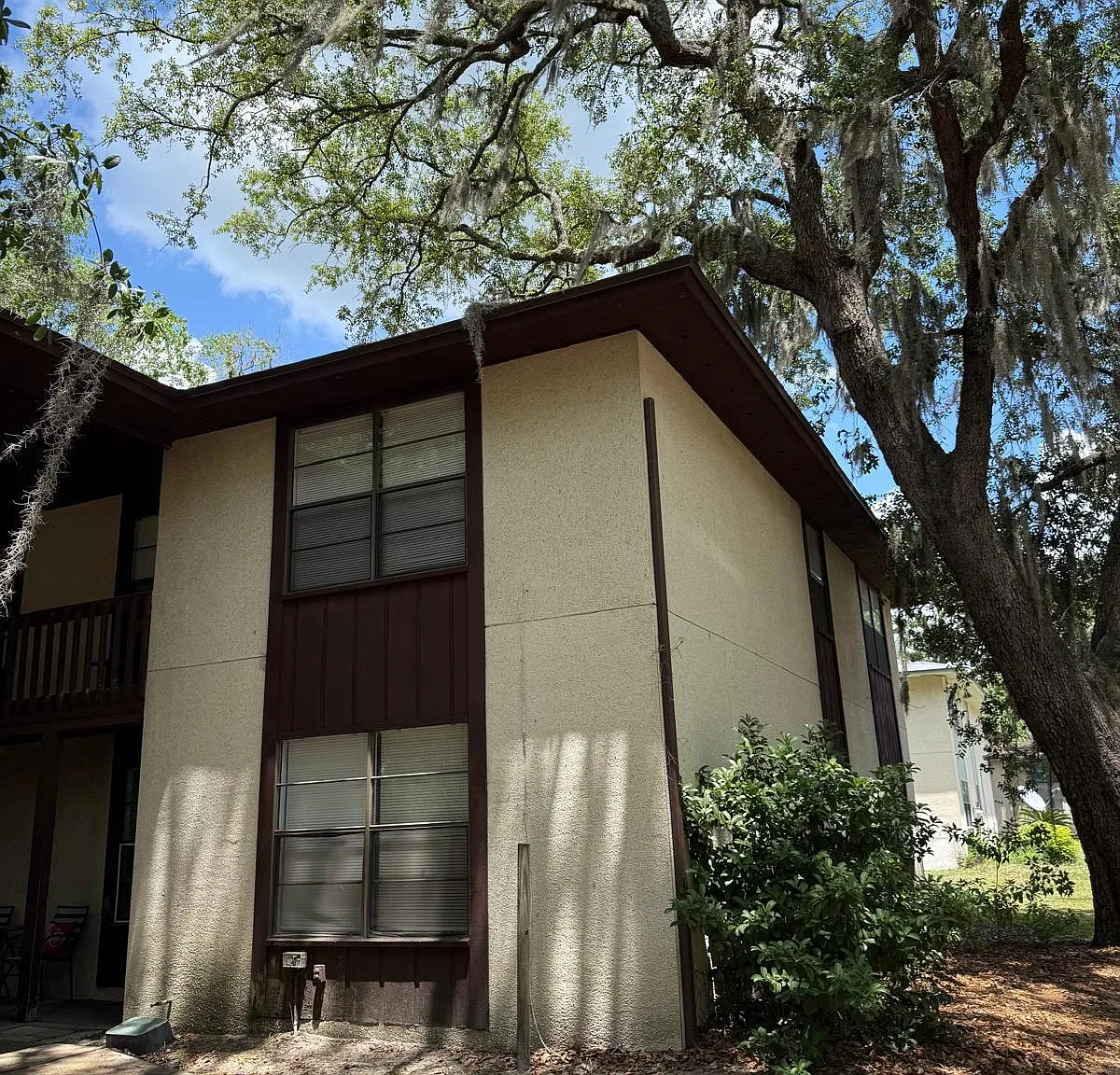 2 bed, 1.5 bath, 920 sqft, $1,195 — Photo 1