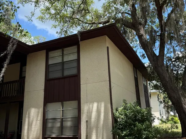 459 Lombard St #1B, Orange Park, FL 32073