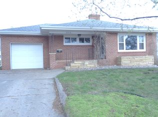 2016 Cedar St, Yankton, SD 57078