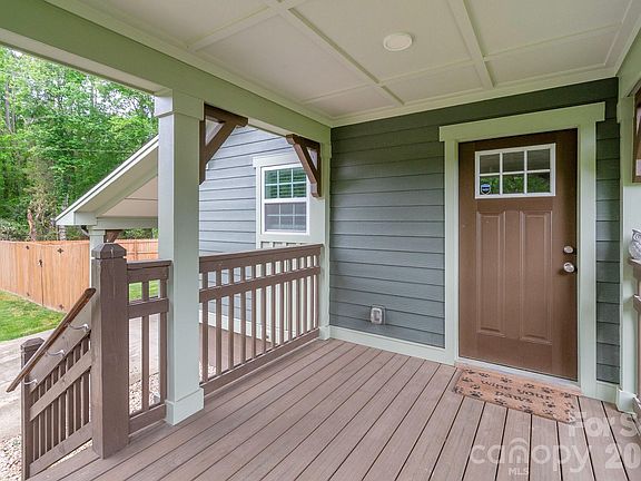 2nd image of 310 Groves Ave