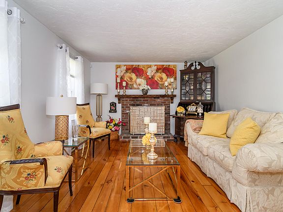 4th image of 31 Remington Lane