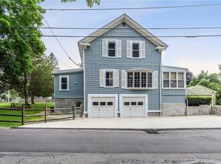 958 Lower River Rd, Lincoln, RI 02865