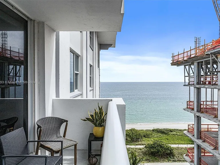 9195 Collins Ave #1104 — Photo 21