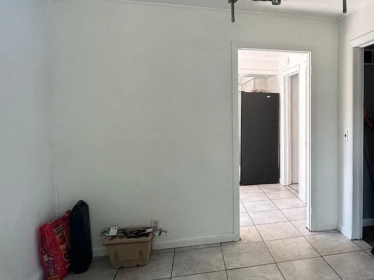 225 Giles Rd — Photo 13