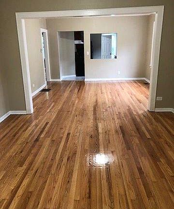 3rd image of 506 Sibley Blvd