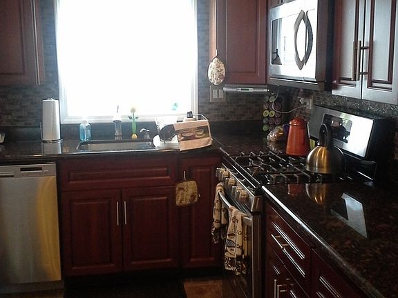 2nd image of 415 Armstrong Ave