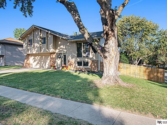 2nd image of 12706 Grant Cir