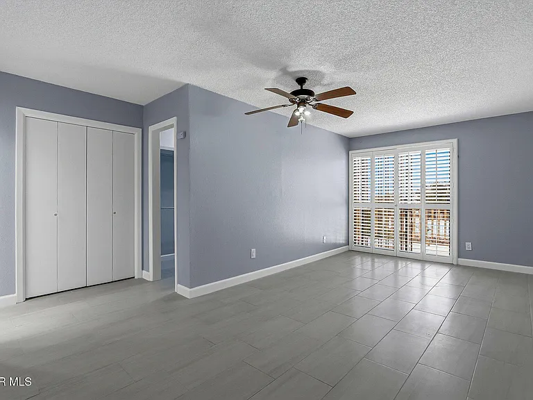 6141 Sierra Valle Ln — Photo 33