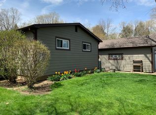 1011 Sunnyside Ave, Wauconda, IL 60084