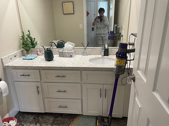 5th image of 842 Monty Cir #842