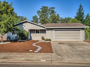 1976 Deerfield Ave, Redding, CA 96002
