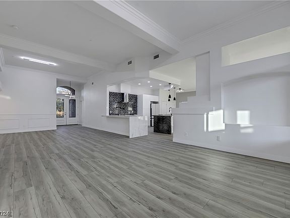 4th image of 8197 Pavarotti Ave