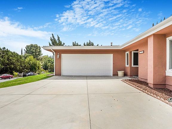 3rd image of 7365 Pomelo Dr