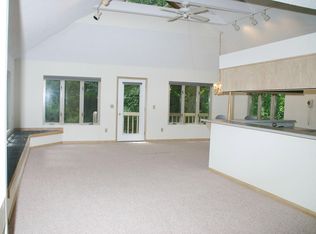 120 Holly Rd, Pine Knoll Shores, NC 28512