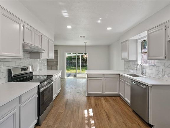 3rd image of 4110 Beard Dr