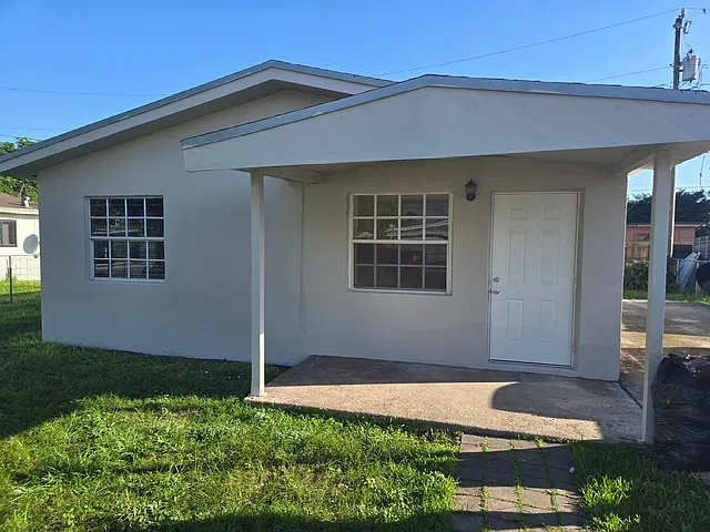 2 bed, 950 sqft, $2,000 — Photo 2