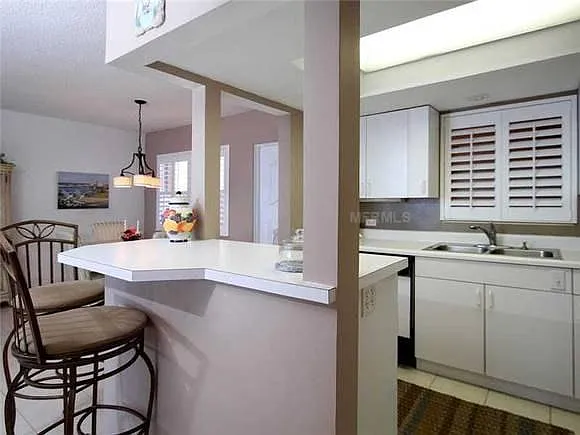 16400 Gulf Blvd #605 — Photo 7