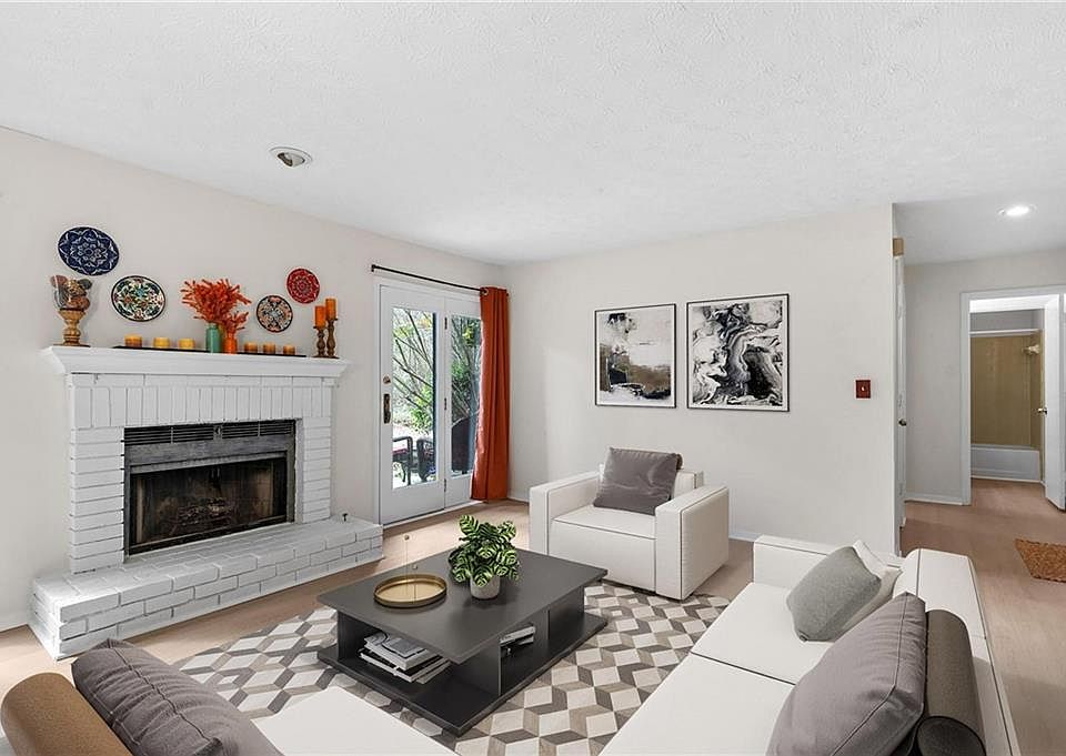 1st image of 1114 McClelen Way