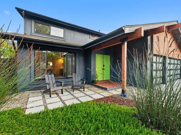 13637 Calais Dr, Del Mar, CA 92014