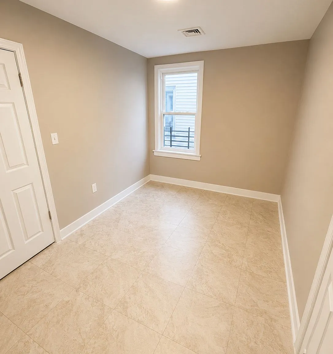 3 bed, $1,745 — Photo 4